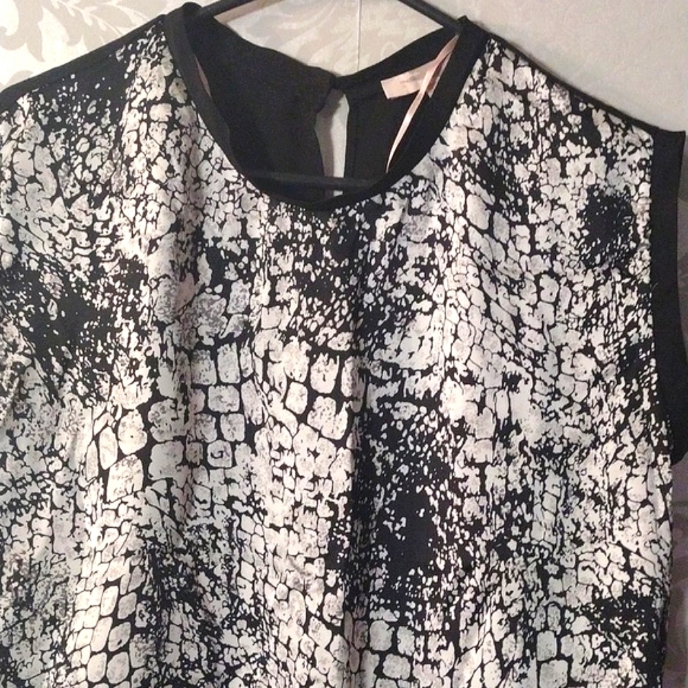 Forever 21 Sleeveless Top M